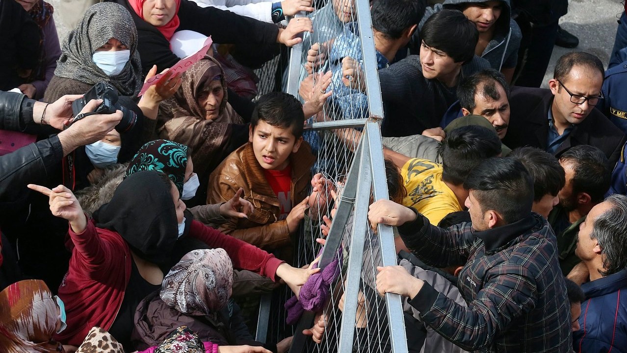 A magyarok zöme szerint jelentős probléma az illegális migráció