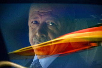 Felhajtás fogadja Erdogant
