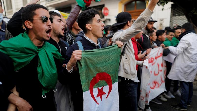 Milliónyi muszlim fiatal indulhat el hamarosan Algériából Európába