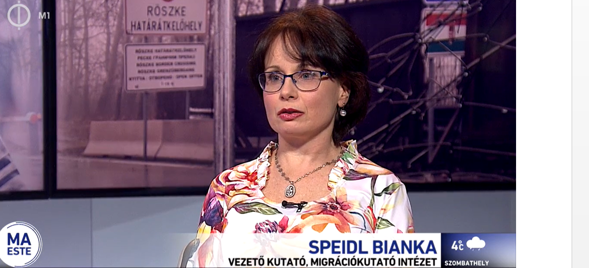 Migránsok erőszakos, szervezett csoportja próbált betörni Magyarországra Röszkénél