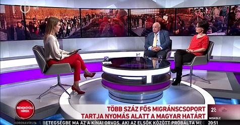 Több száz fős migránscsoport tartja nyomás alatt a magyar határt Több száz fős migránscsoport tartja nyomás alatt a magyar határt