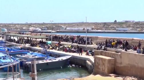 Líbiában 80 ezer migráns várakozik átkelésre