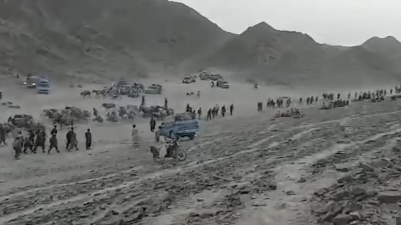Az afgánok gyalog is elindultak