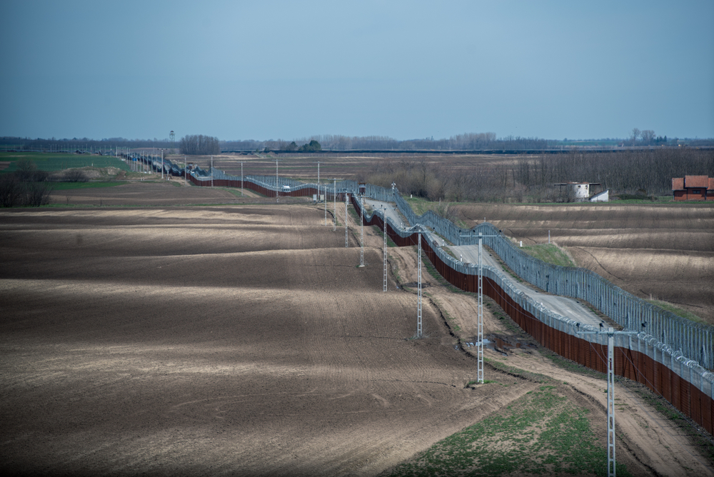 Az illegális bevándorlás továbbra is jelentős probléma Magyarország déli és keleti határain