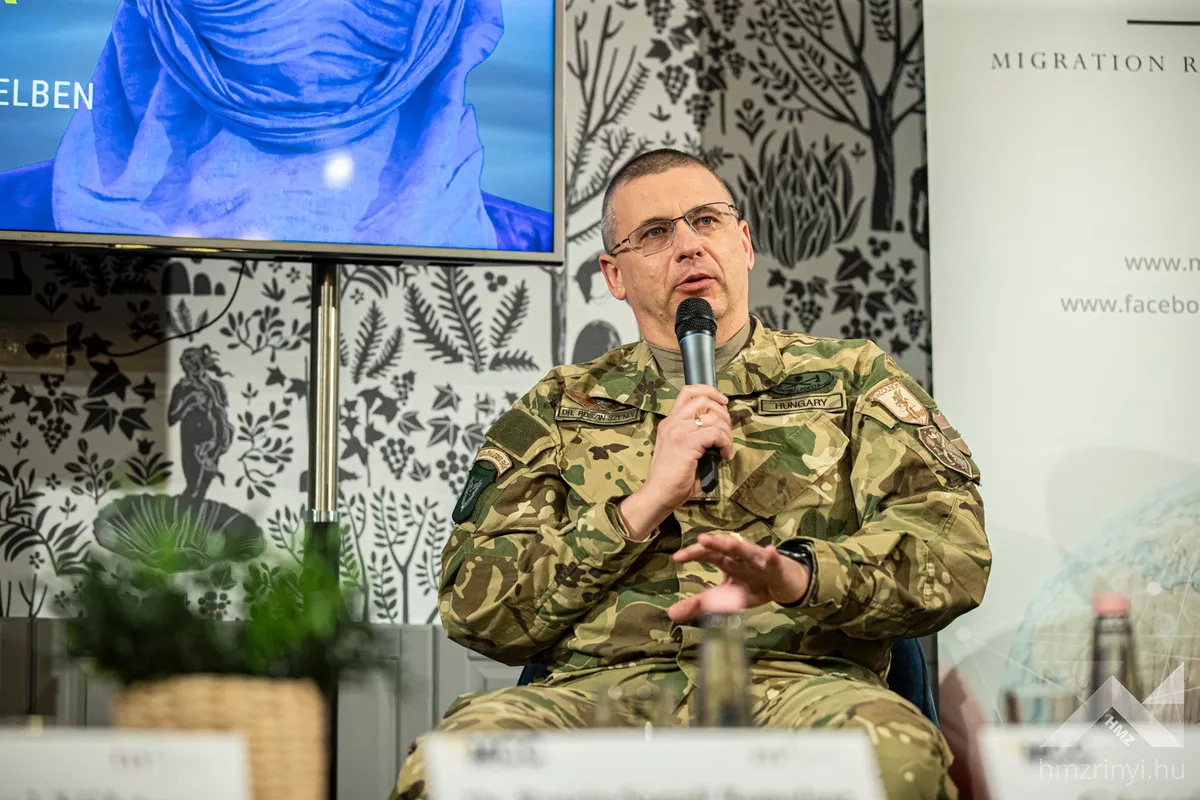 Ruszin-Szendi Romulusz: A magyar katonák segíteni mennek Afrikába