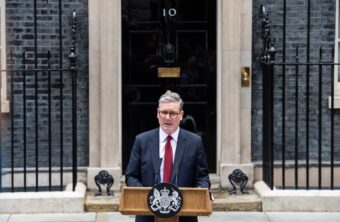Fókuszpont 2024/67: A kibocsátó országokban kezelné a migrációt a brit kormány
