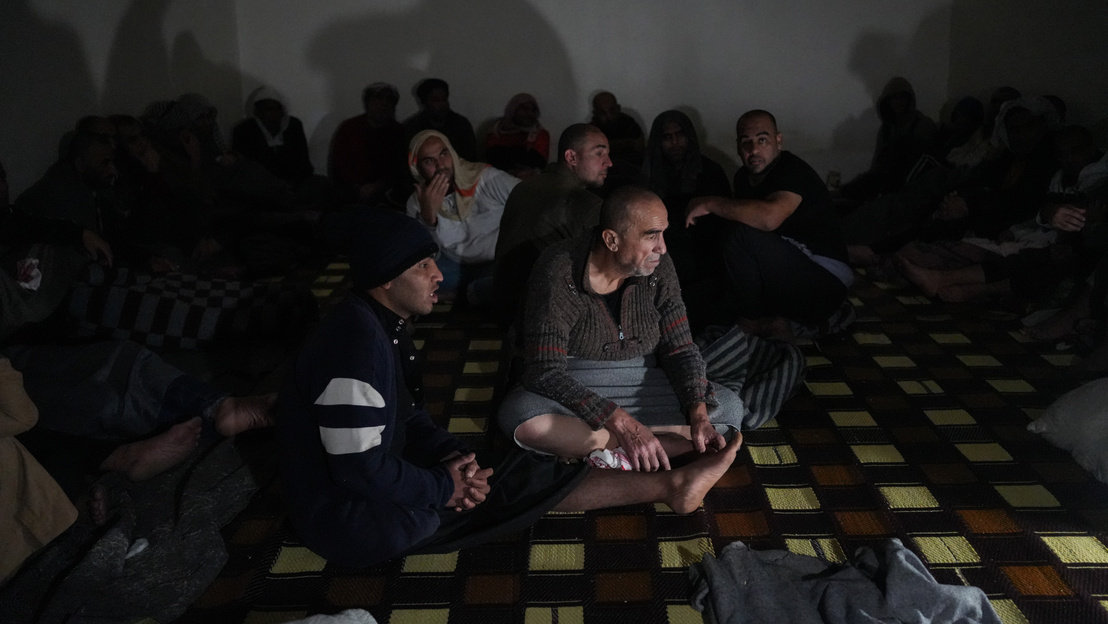 Így deportálják a Közel-Keleten az Iszlám Állam bebörtönzött terroristáit