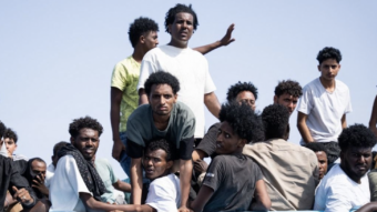 Elszabadult a migránserőszak, de Brüsszel még mindig erőlteti a paktumot